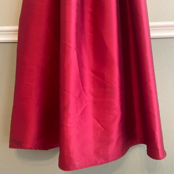 Formal dress - Picture 7 of 7